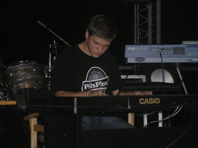 Adam Bodnar, son till Jaroslav Bodnar, spelar ett stycke under musikfestivalen. Även hans syster uppträdde. Annars studerar hon 